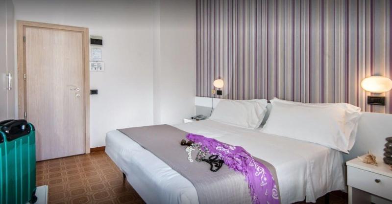 Hotel Ervill Rimini Exterior photo