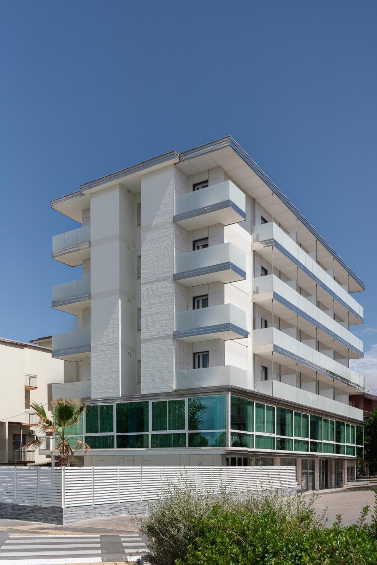 Hotel Ervill Rimini Exterior photo